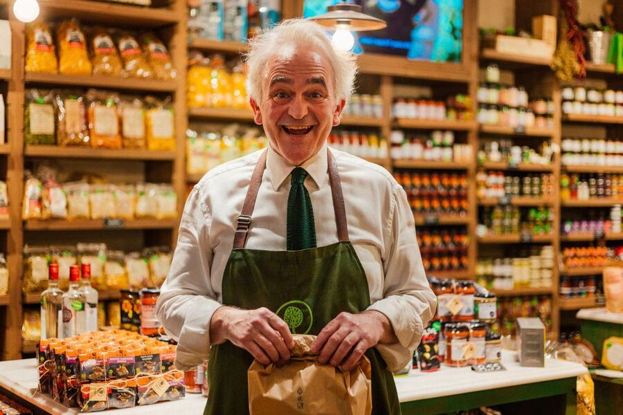 Athens: Private Food Tour – 10 Tastings With Locals - Kotzia Square and Athens City Hall between meals