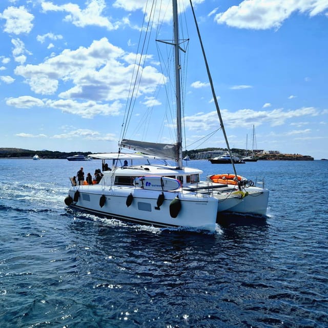 Athens: Riviera Catamaran Tour with Fresh Meal and Drinks - Seventy-five minutes sailing along the coast