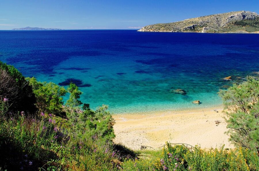 Athens Riviera: Poseidon Temple & Lake Vouliagmeni Day Tour - Who will enjoy this outing most