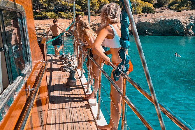 Athens Riviera Sunset Cruise with Snacks and Drinks Included - Snacks, Drinks, and the Mood Onboard