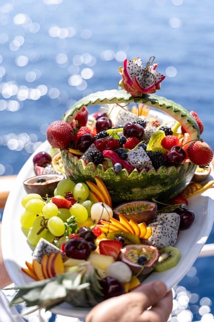 Athens: Saronic Islands Cruise with VIP Area Seating & Lunch - Entertainment on the return crossing