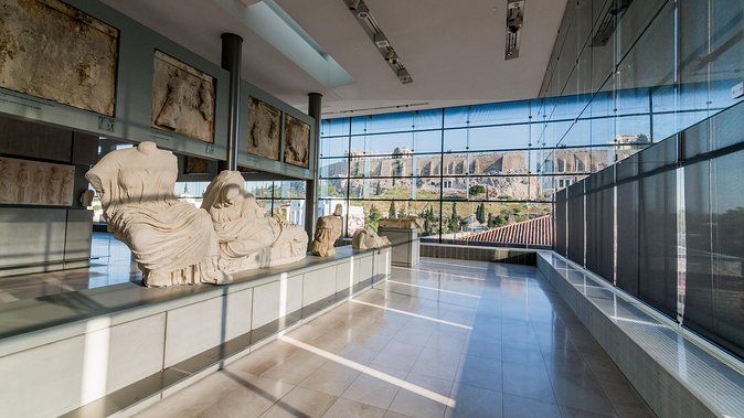 Athens Small Group Tour with Acropolis,Parthenon,Museum and Greek lunch - The guides make the difference