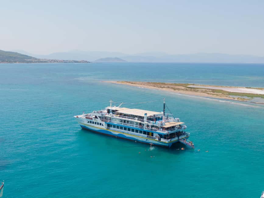 Athens: Swimming Cruise with Lunch, Wine & Live DJ on Board - The first 105 minutes: seeing Athens from the water