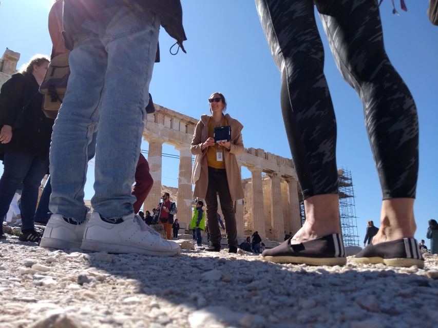 Athens: The Acropolis Guided Walking Tour in Dutch - Seeing the Temple of Athena Nike