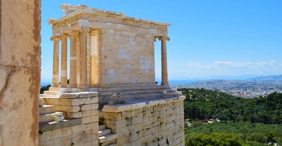 Athens: The Acropolis Guided Walking Tour in Dutch - Finishing with Athens below you