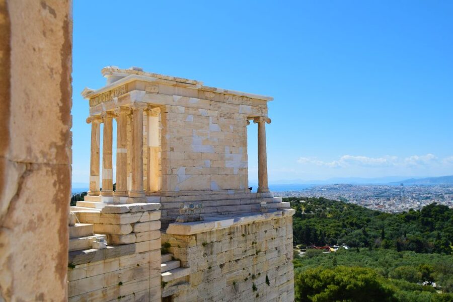 Athens: The Acropolis Guided Walking Tour in German - Guide quality and group size