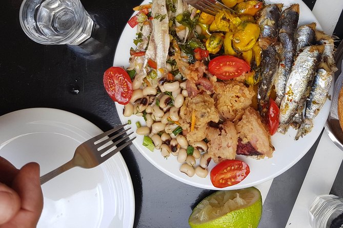 Athens: The Classic Food Tasting Tour - Koulouri and Athens street-food habits