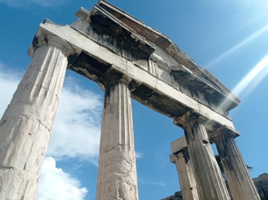 Athens: the Great Greek Philosophers Guided Tour in Spanish - Why this Athens tour feels different