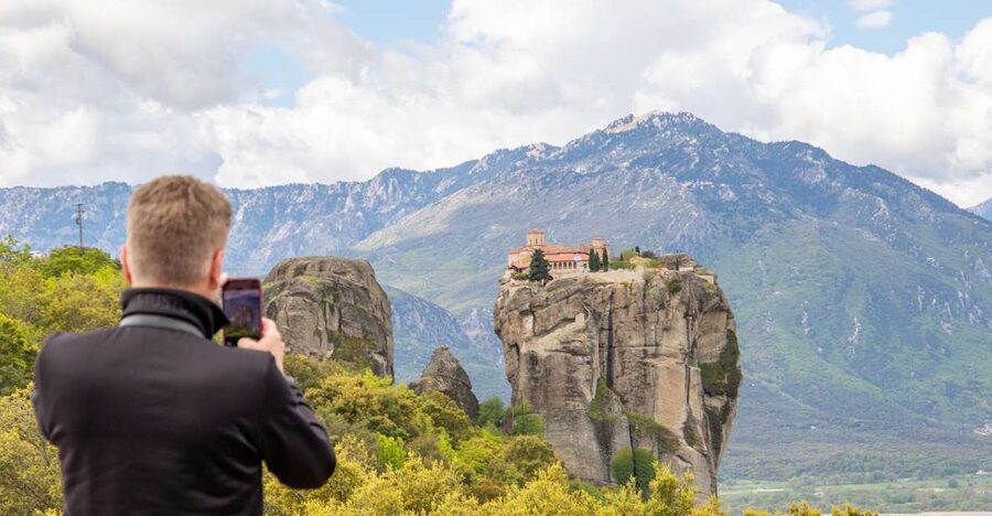 Athens to Meteora: Monasteries & Hidden Caves Bus Tour - The Badovas caves and Meteora’s quieter side