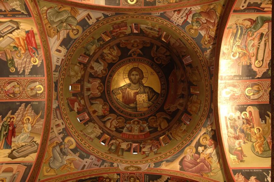 Athens to Meteora: Monasteries & Hidden Caves Bus Tour - A closer look at comfort and group size