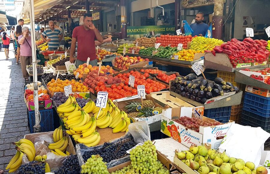 Athens: Traditional Greek food tour in hidden spots - Starting near En Athinas pie shop