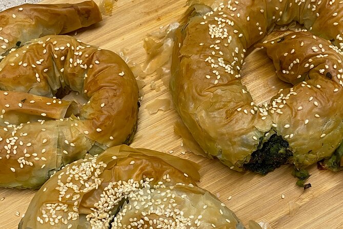 Athens: Traditional Vegan Cooking Class incl. Drinks - The Two-Team Format Keeps You Busy