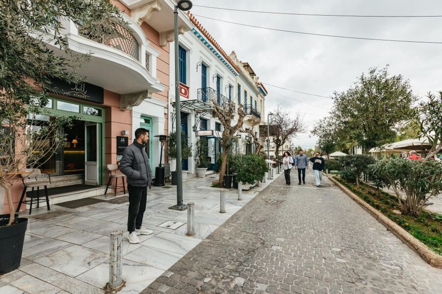 Athens: Wine Tasting with a Sommelier under the Acropolis - A 90-minute pace that works