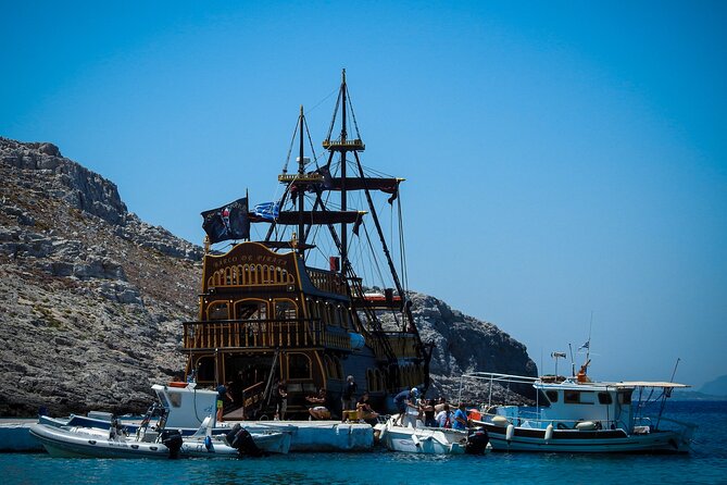 Barco De Pirata Cruise at 3 Islands in Greece - Lunch is simple, plentiful, and included