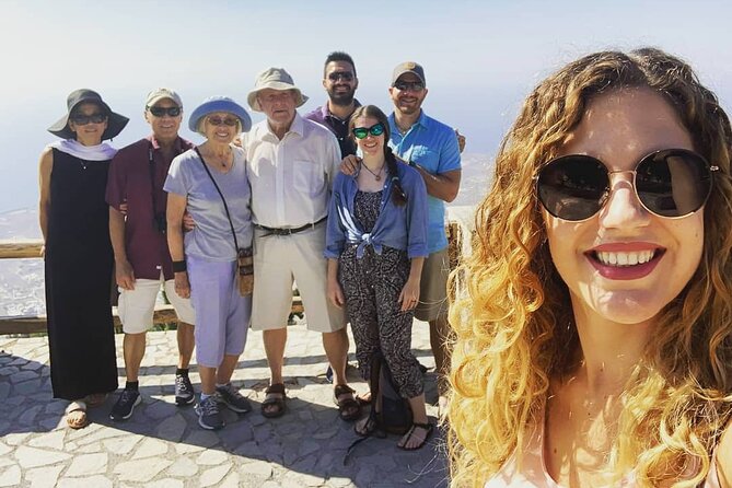 Best of Santorini Sightseeing Guided Tour 5h - What the small group changes