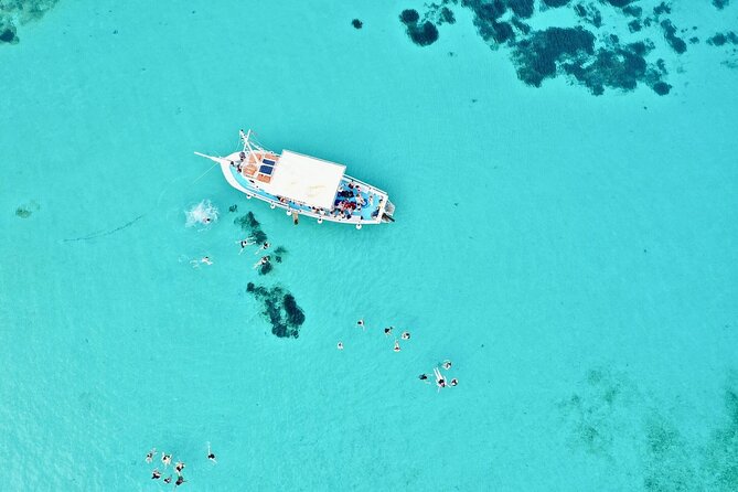 BL | A boat Trip To Blue Lagoon - Stop one: the Blue Lagoon near Paros
