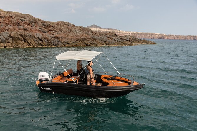 Boat Rental in Santorini License Free - Taking control of the boat