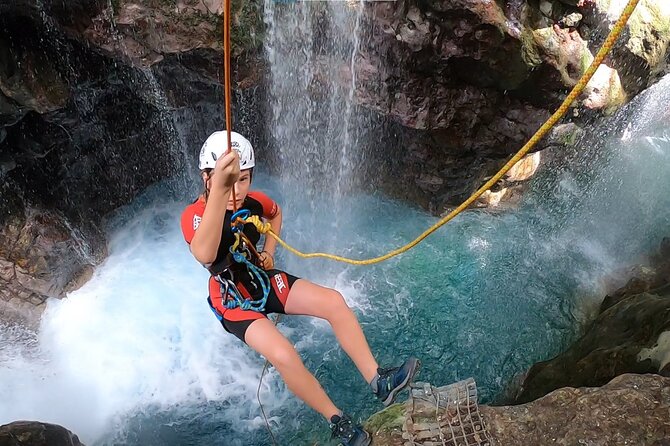 Canyoning in the water - Kourtaliotiko Gorge - The meeting point deserves careful attention