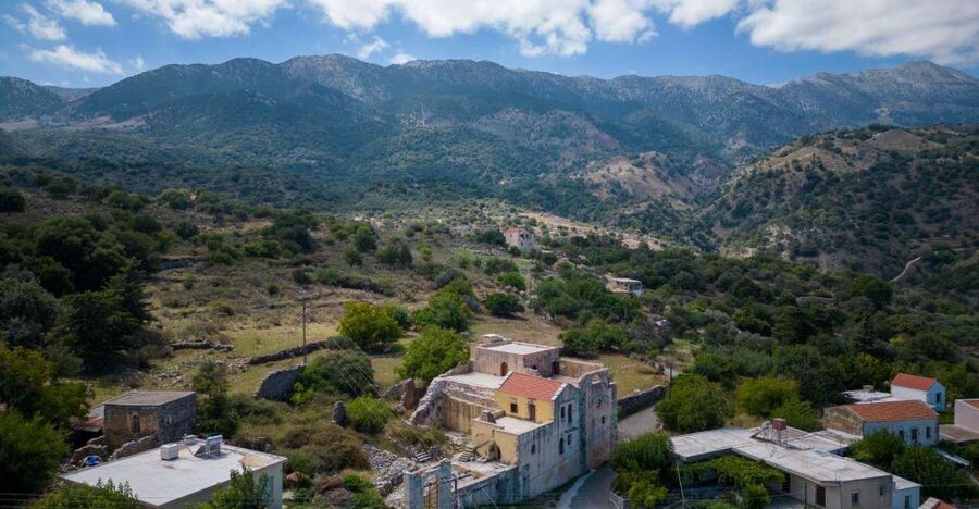 Chania: 7 Villages of Apokoronas Tour with Lunch - Why Apokoronas makes a better day trip than another beach stop