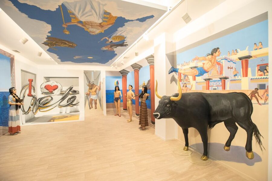 Chania: Minoan's World 9D Experience - A useful introduction before serious Minoan sites