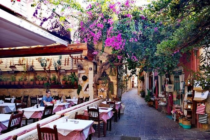 Chania old town and around private tour (price per group of 6) - Souda Bay War Cemetery and Venizelos Graves