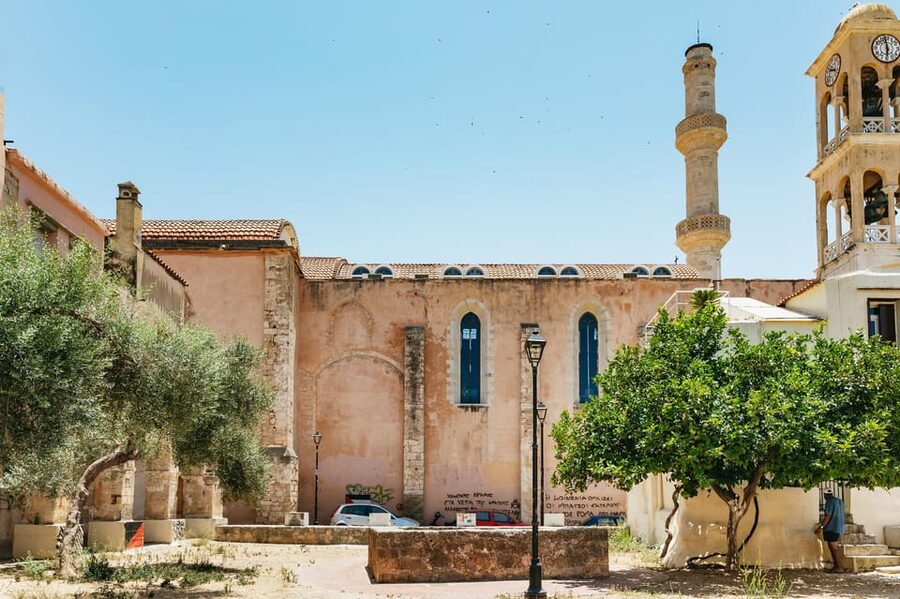 Chania: Old Town Highlights Guided Tour with Street Food - Starting at Bougatsa Chania