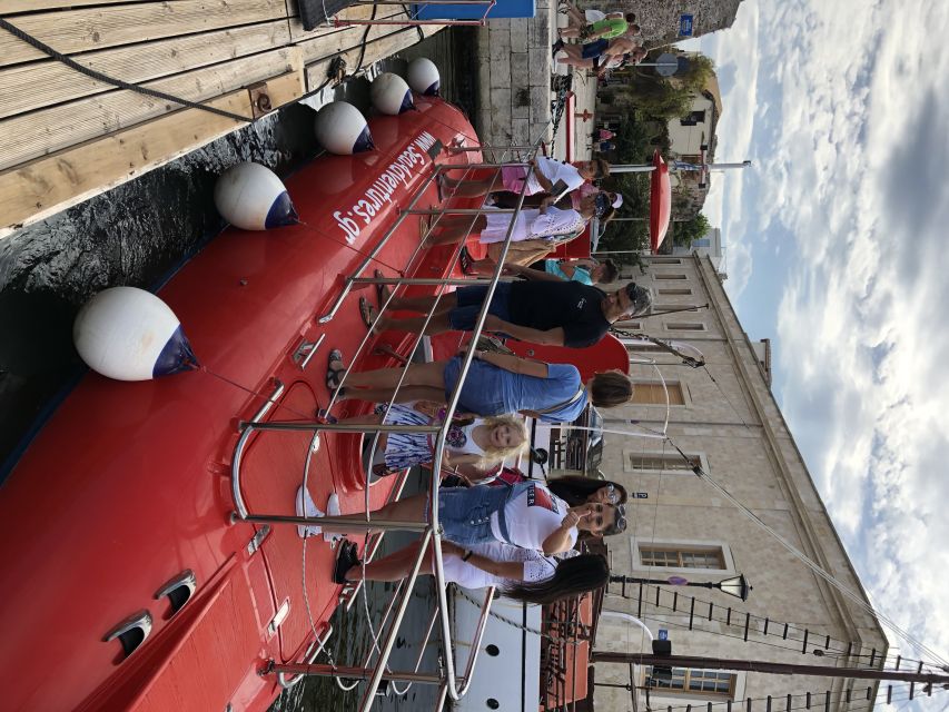 Chania: Semi-Submarine Boat Underwater Experience - Meeting the boat at the old Venetian Port