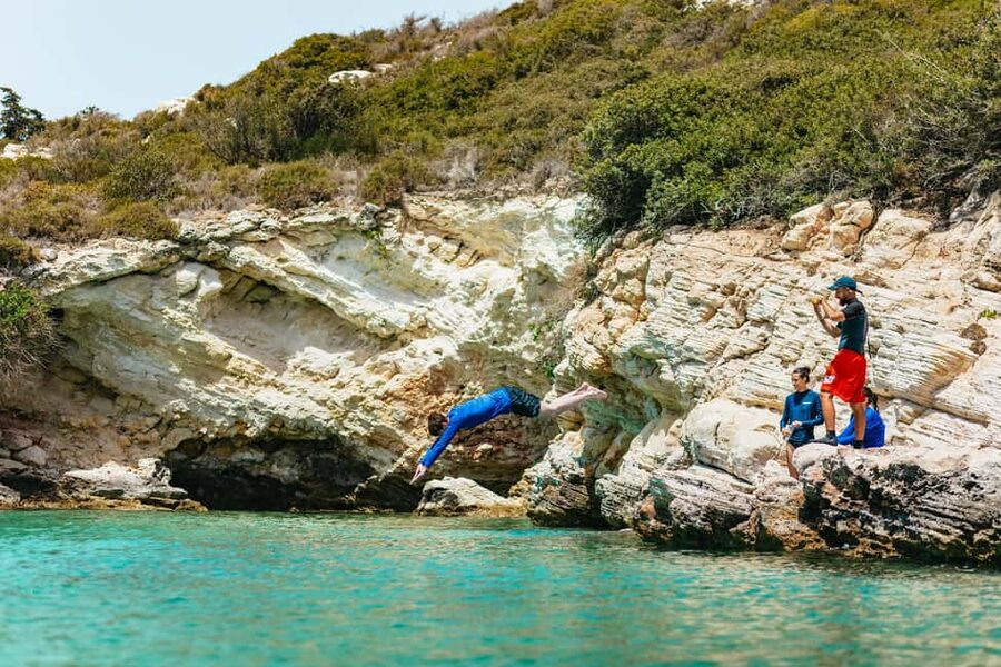 Chania: Stand-Up Paddleboard Small Group Tour - Why Marathi Bay is a good place to learn SUP