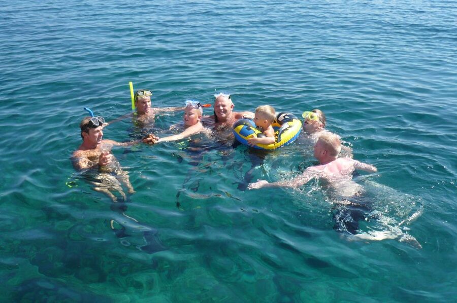 Chania Town: Glass-Bottom Boat Cruise to Thodorou & Lazareta - Swimming and snorkeling without pressure