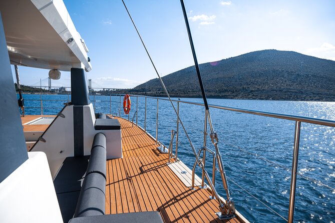 Comfort Max Catamaran Caldera Cruise with BBQ and Drinks - The return to Ammoudi and sunset timing