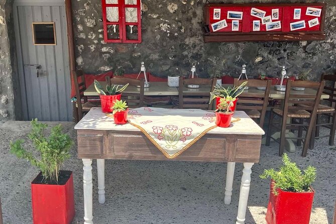 Cooking Class in Traditional cave house in Santorini! - How Hands-On Is the Three-Hour Class?