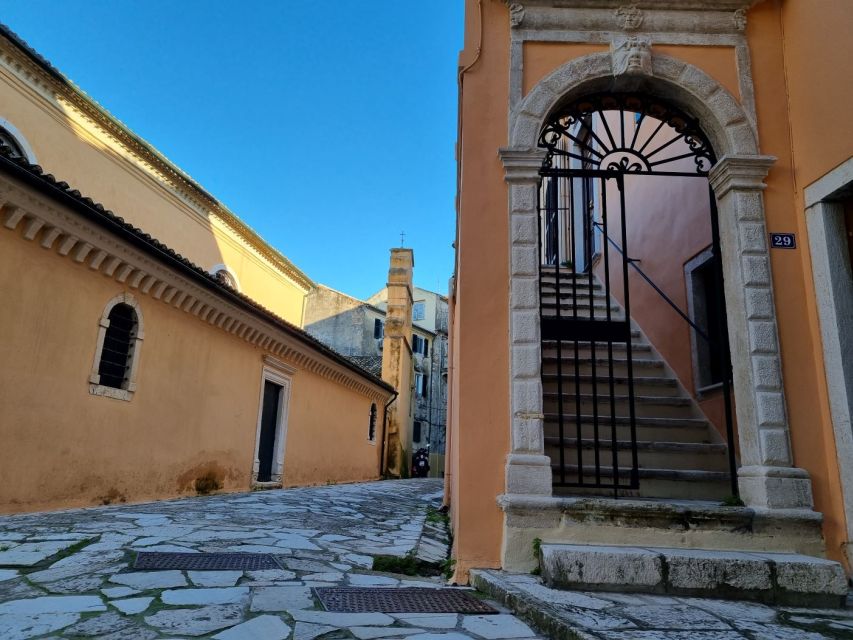 Corfu: Small Group City Walking Tour - Starting at the Old Fortress Gate
