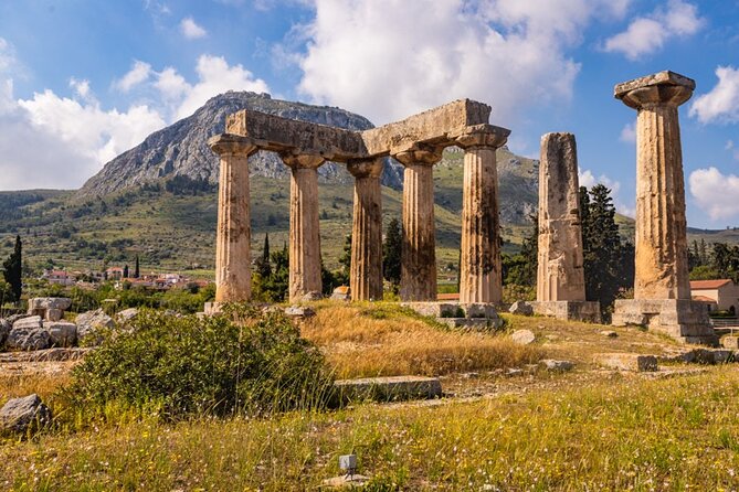 Corinth Canal, Mycenae & Nafplion Premium Tour with Expert Guide - The guide makes or breaks the experience