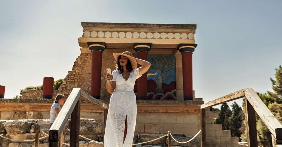 Crete: Knossos Palace and Museum E-Tickets with Audio Guides - Key points to know before booking