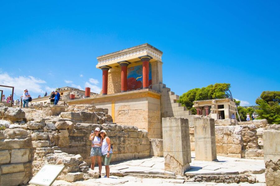 Crete: Knossos Palace and Museum E-Tickets with Audio Guides - Who will enjoy this format most?