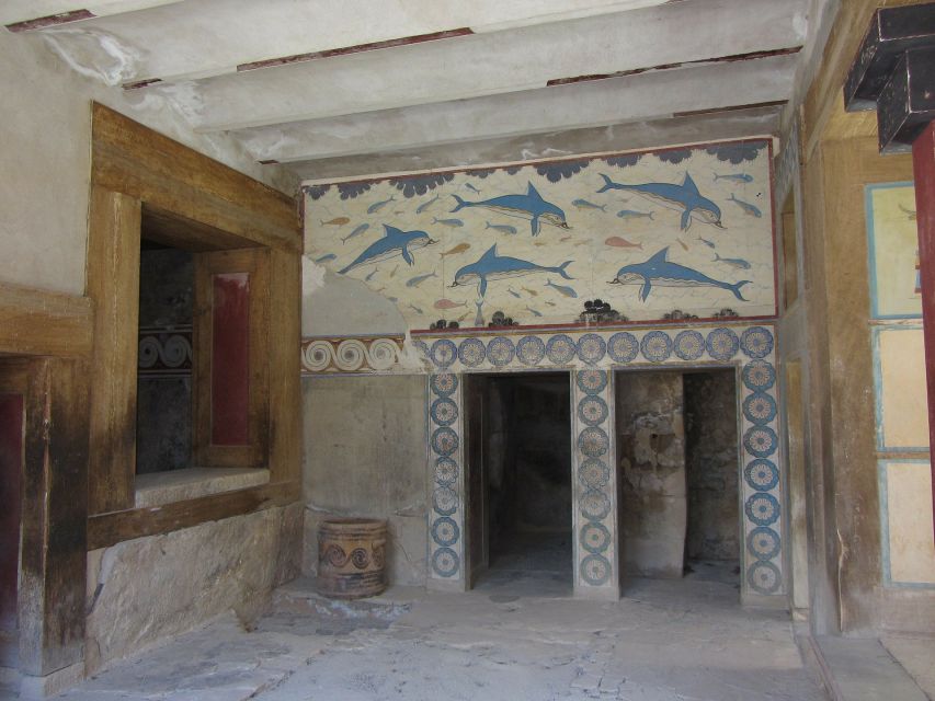 Crete: Knossos Palace & Heraklion Guided Tour - Heraklion Archaeological Museum and 5,500 years of Crete
