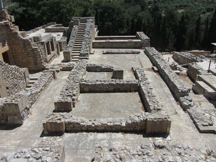 Crete: Knossos Palace & Heraklion Guided Tour - Walking through Heraklion’s Venetian and Turkish layers
