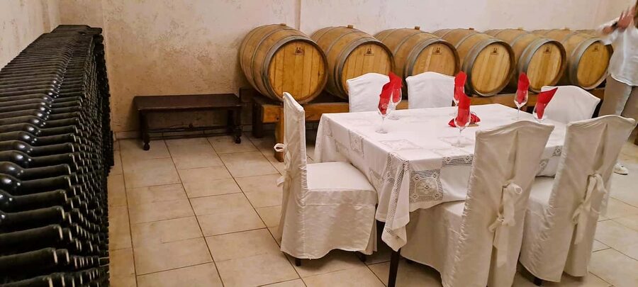 Crete: Knossos Palace, Winery & Olive Oil Tour with Lunch - Wine tasting among the Cretan countryside