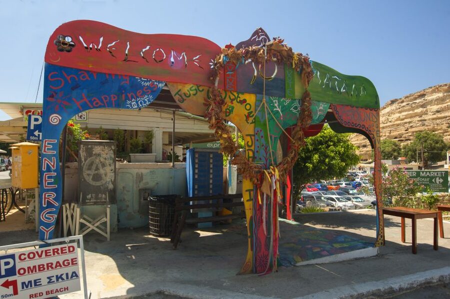 Crete: Matala Beach and Hippie caves, Red beach - Exploring the €5 hippie caves