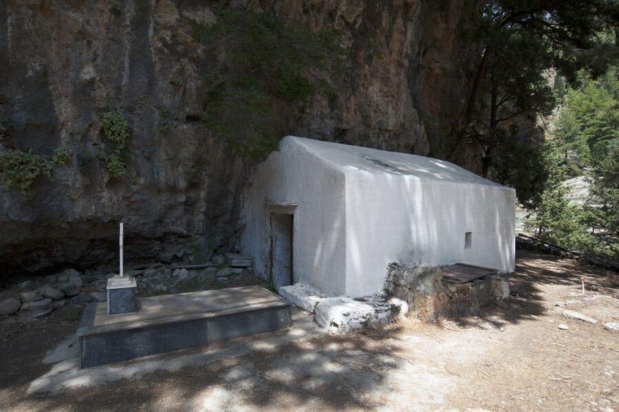 Crete: Samaria Gorge Hike - The Iron Gates and the hardest footing