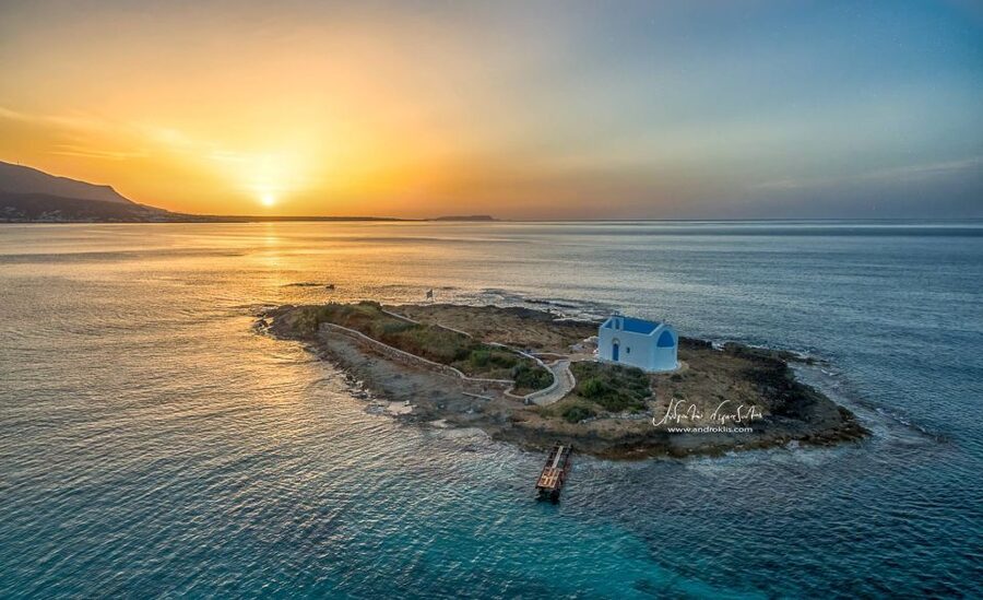 Crete: Snorkeling Boat Trip with Lunch and Transfer - Why the Crew Matters