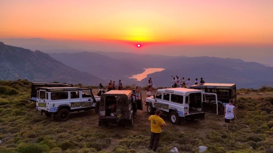 Crete: Sunset Safari - Aposelemis Dam and the fading village of Sfendili