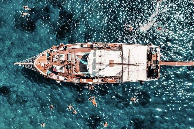 Daily Cruise - Koufonissia & Rina Cave - Quick take: what matters most