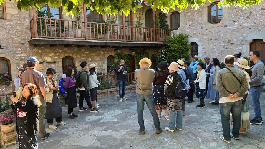 Delphi and Meteora: 2-Day Bus Tour from Athens - Meeting at Hotel Amalia and leaving Athens
