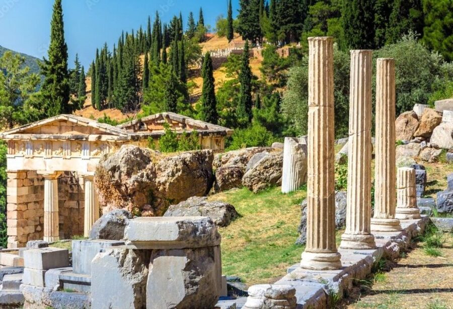 Delphi: Audiovisual self-guided tour with 3D models - Why Delphi is worth understanding before you arrive