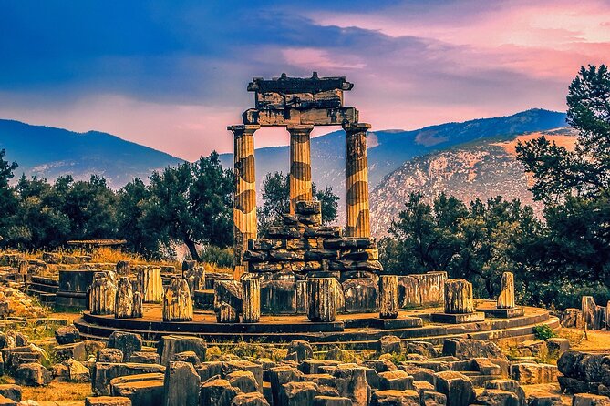 Delphi Full Day Private Trip From Athens With Lunch Overlooking the Sea - Arachova: a 20-minute mountain village pause