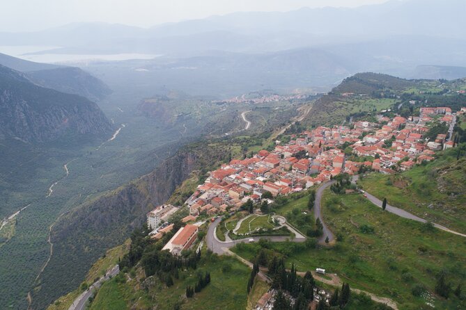 Delphi full day V.R audio guided tour with entry ticket - Lunch, Delphi village, and Arachova