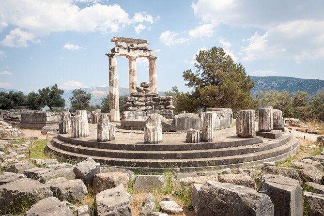 Delphi Guided Small Group Day Tour from Athens - Arachova and the Mount Parnassus Return