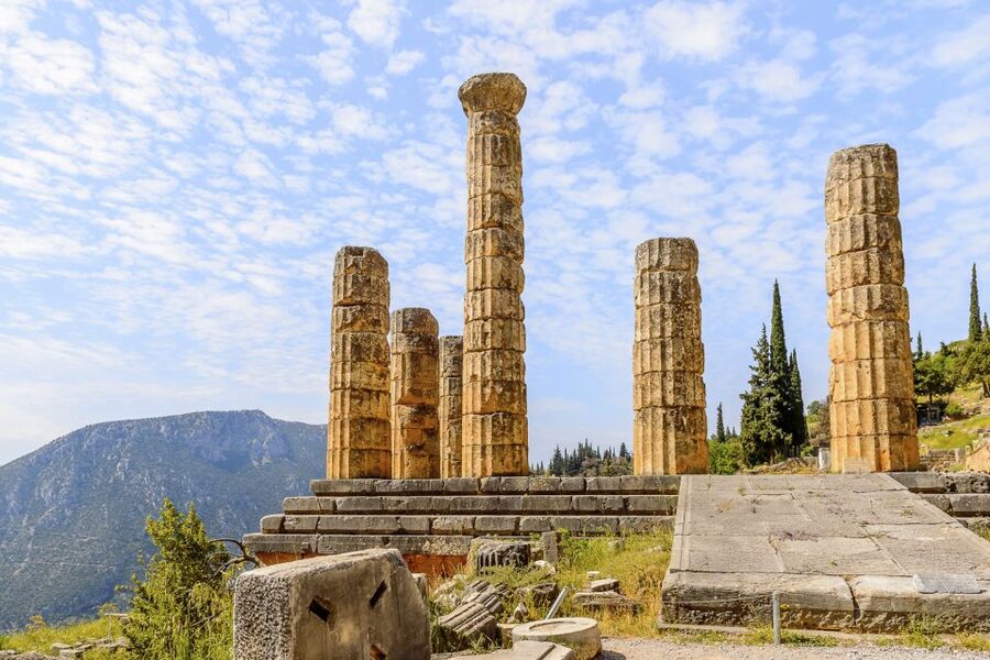 Delphi Guided Walking Tour and Admission Ticket - Timing, meeting points, and communication