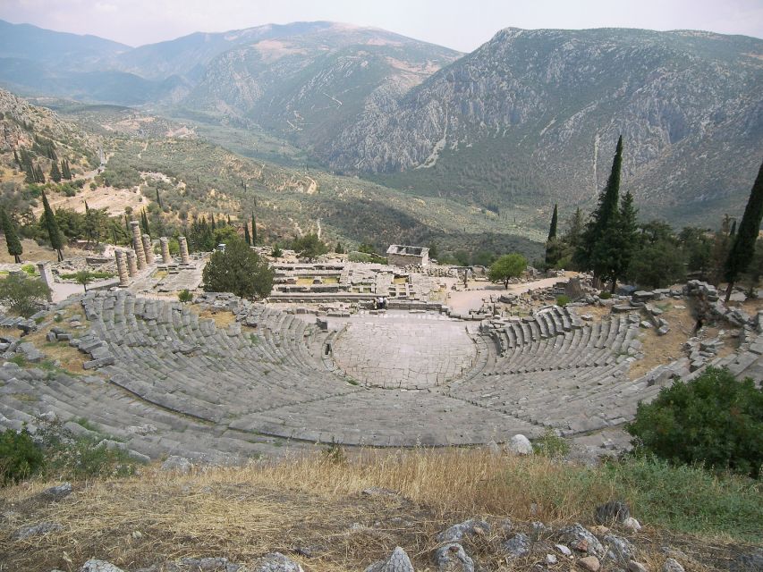 Delphi: Spanish guided one day tour - The Spanish-speaking guide makes the difference